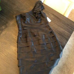 Women’s Dress - Size 8